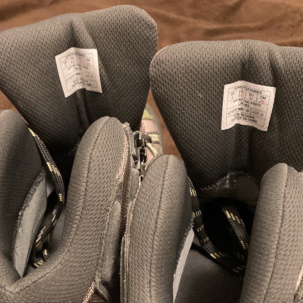 NWT North Face hiking boots - Picture 11 of 14